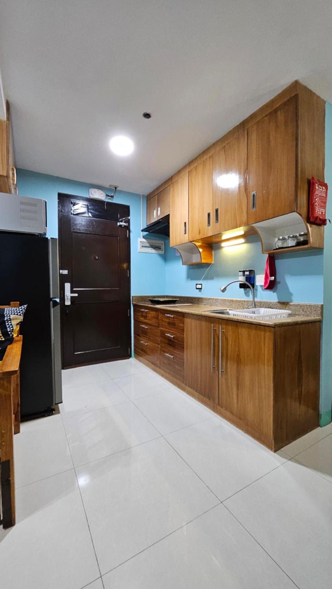 Cozy 2Br Staycation With Balcony Chateau Elysee For 4-6 Pax Paranaque City Eksteriør billede